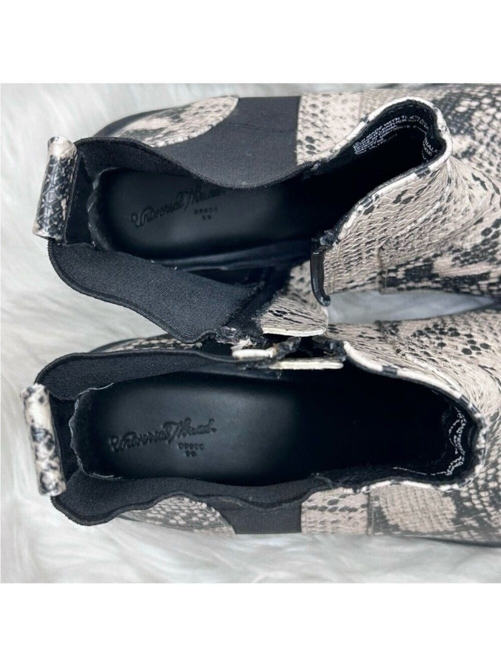 Universal Thread Black Cream Snakeskin Ankle Booties Size 10 - Picture 10 of 12
